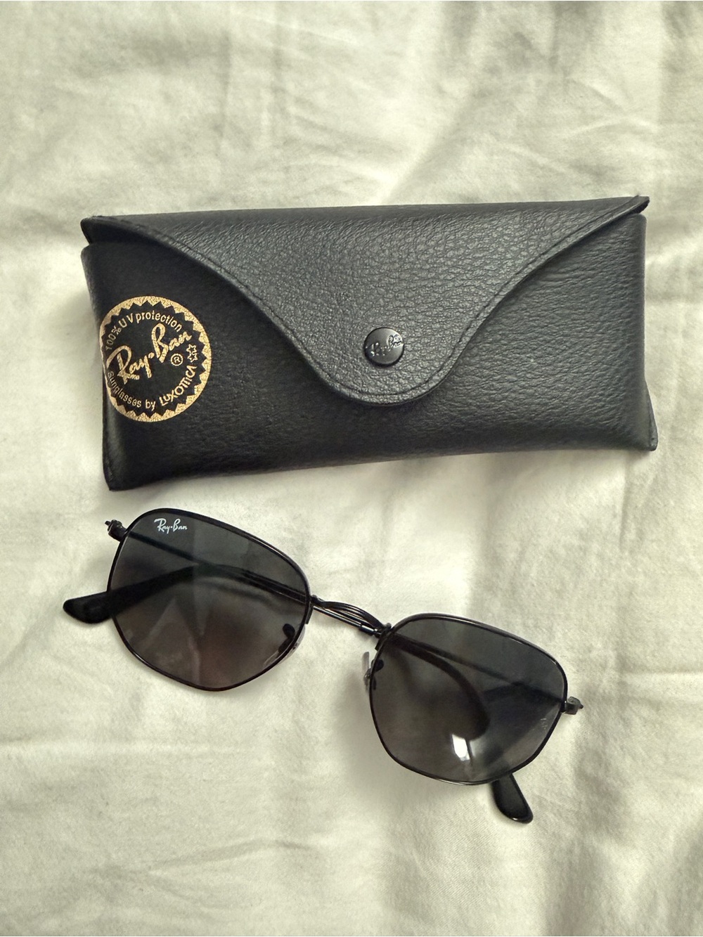 Ray-Ban Black Frame Sunglasses with Black Case